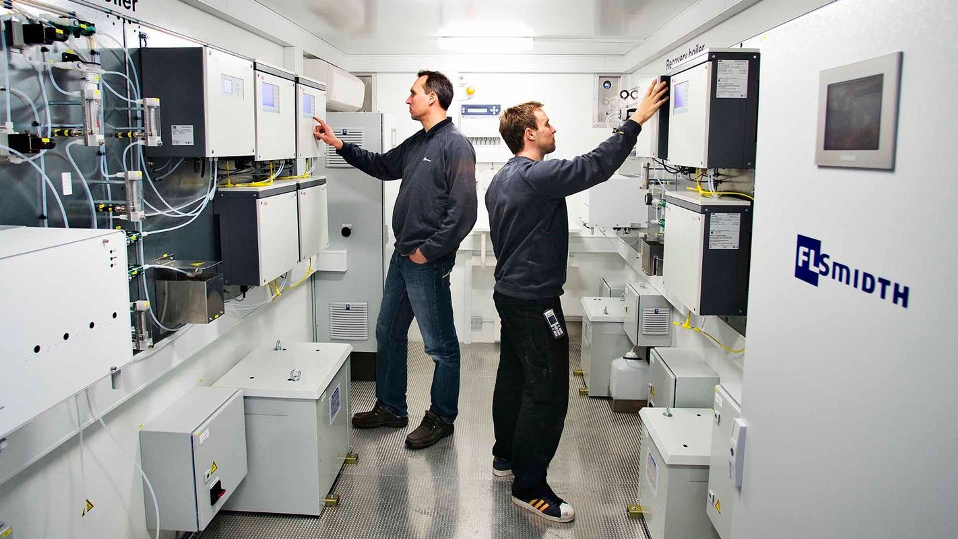 double CUBe-Gas analysis